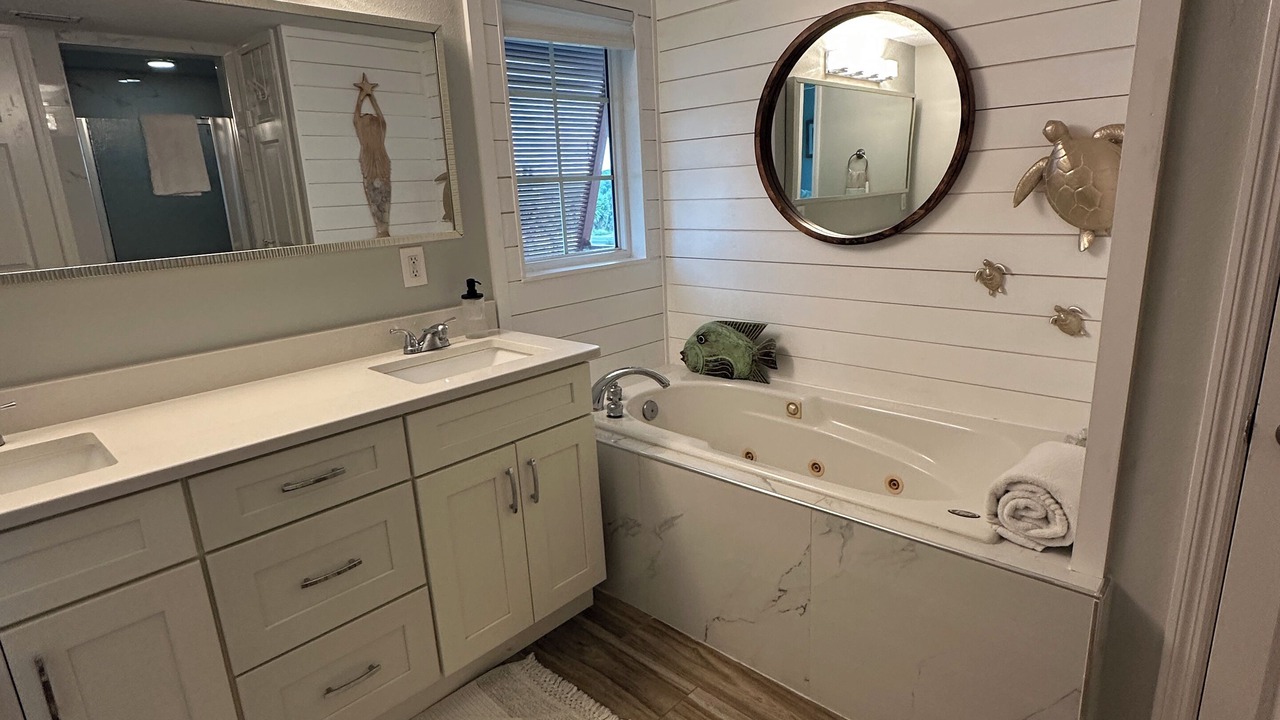 Photo of Bathroom in Fernandina Beach