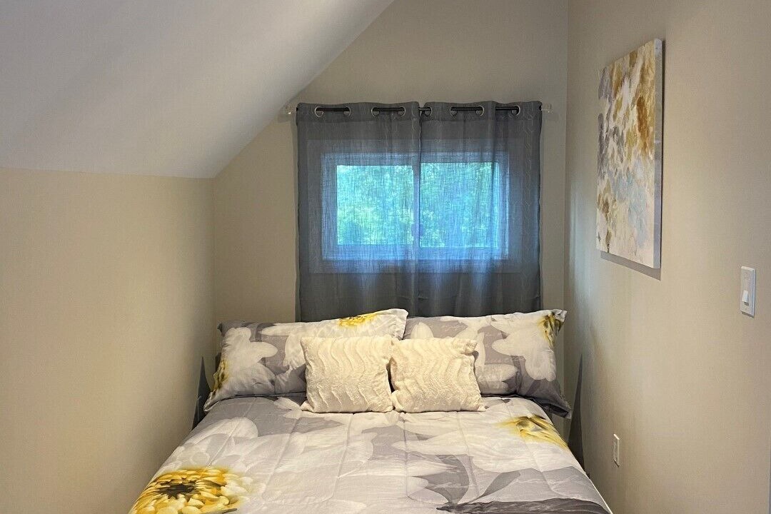 Photo of Bedroom in Campbellford