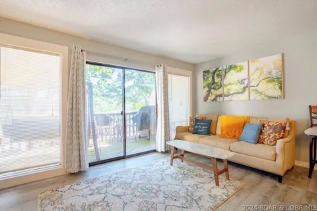 Photo of Livingroom in Osage Beach