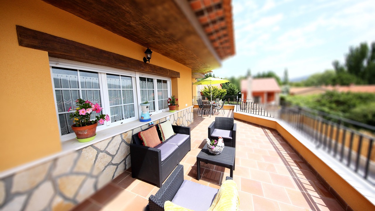 Photo of Patio Balcony in Villalba de la Sierra