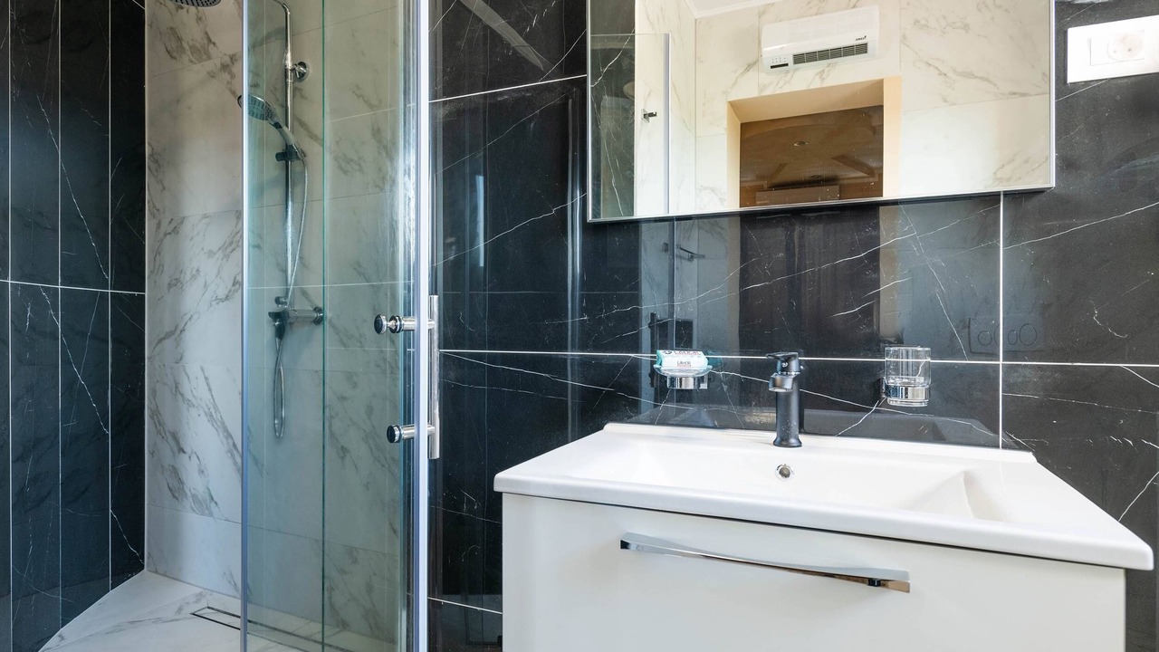 Photo of Bathroom in Gulici