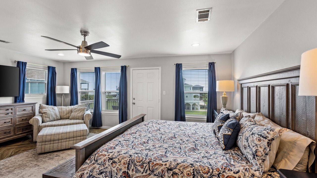 Photo of Bedroom in Pointe San Luis