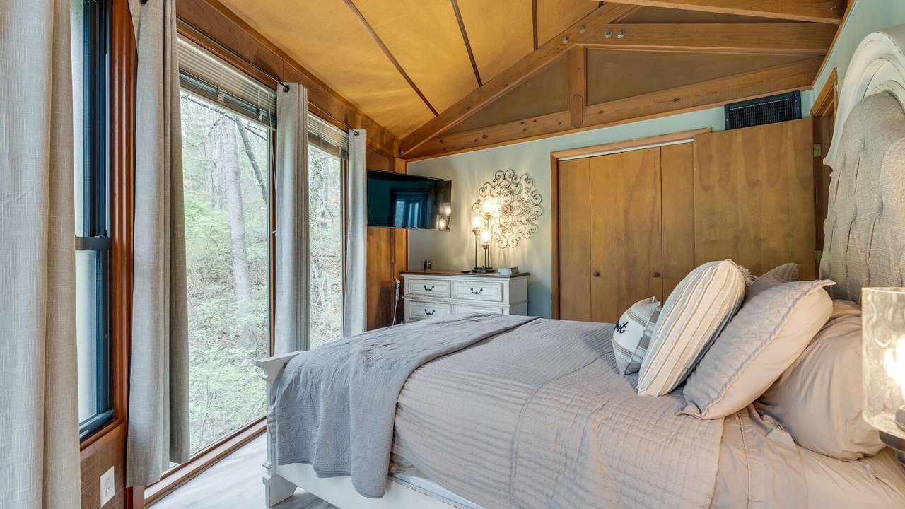 Photo of Bedroom in Bristol