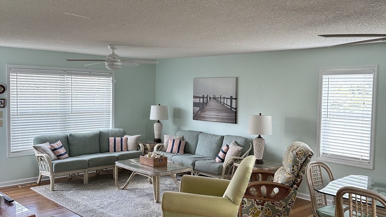 Photo of Livingroom in Emerald Isle