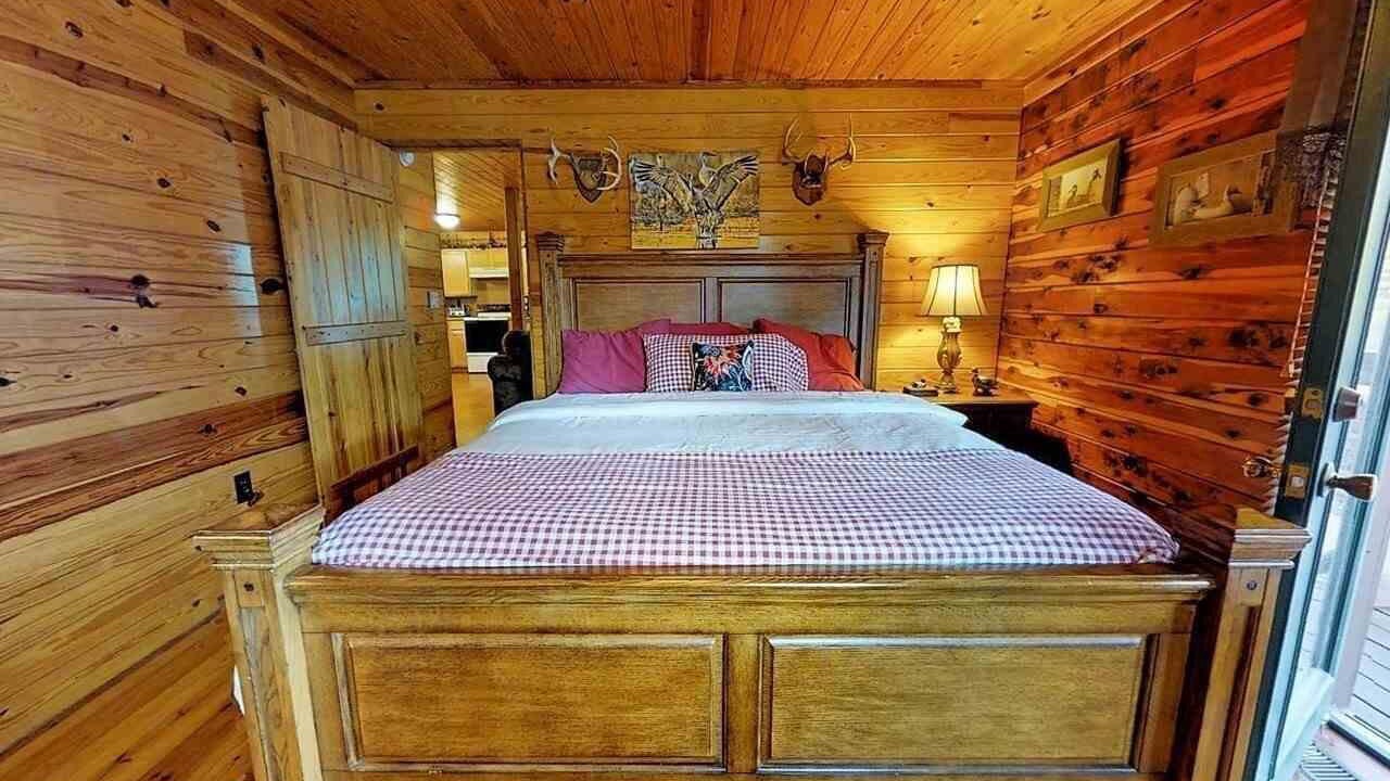 Photo of Bedroom in Mountain Pine