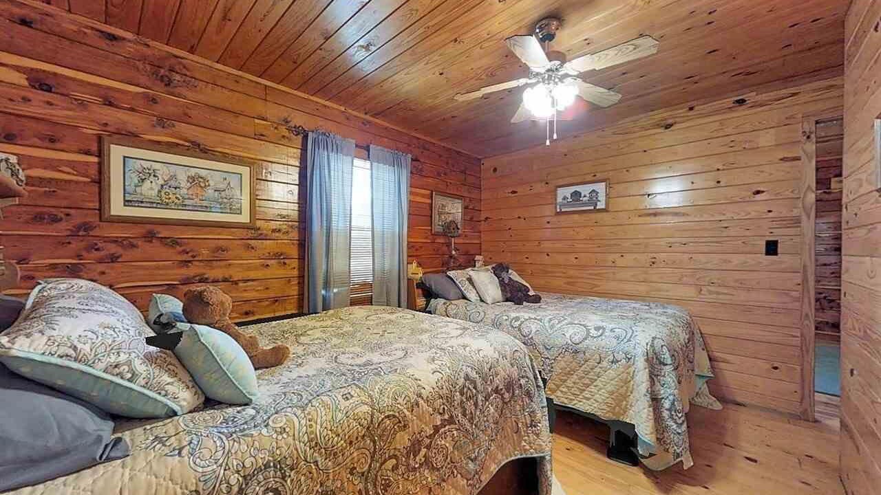 Photo of Bedroom in Mountain Pine