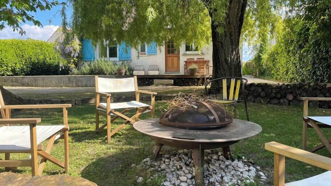 Photo of Patio Balcony in Saint-Hilaire-Saint-Mesmin