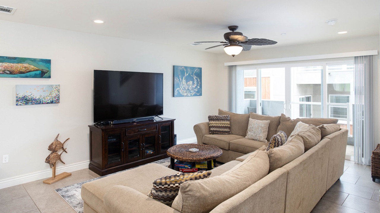 Photo of Livingroom in Downtown