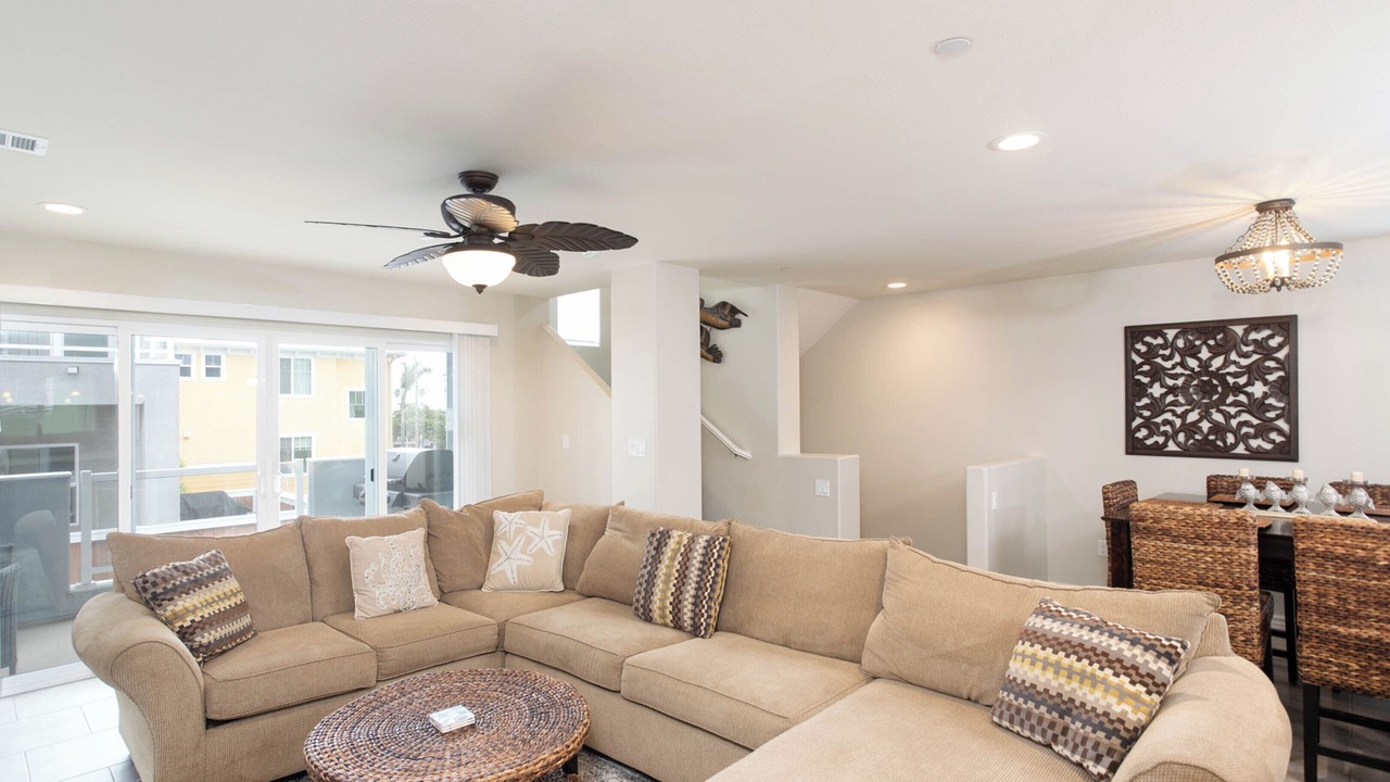 Photo of Livingroom in Downtown