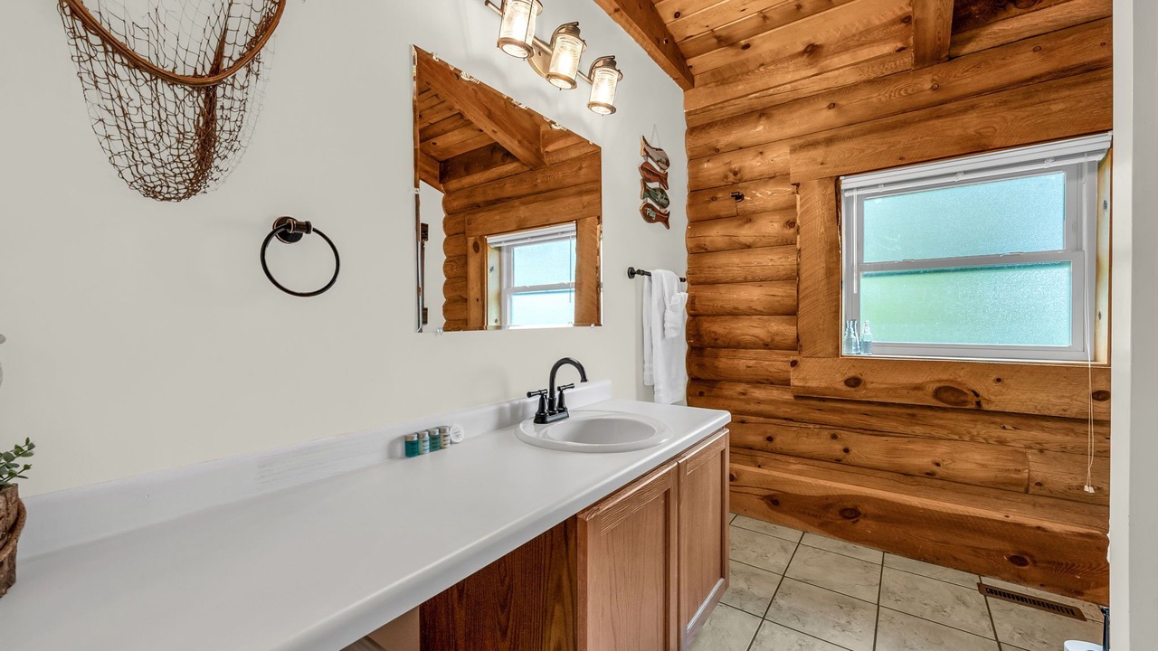 Photo of Bathroom in Scofield