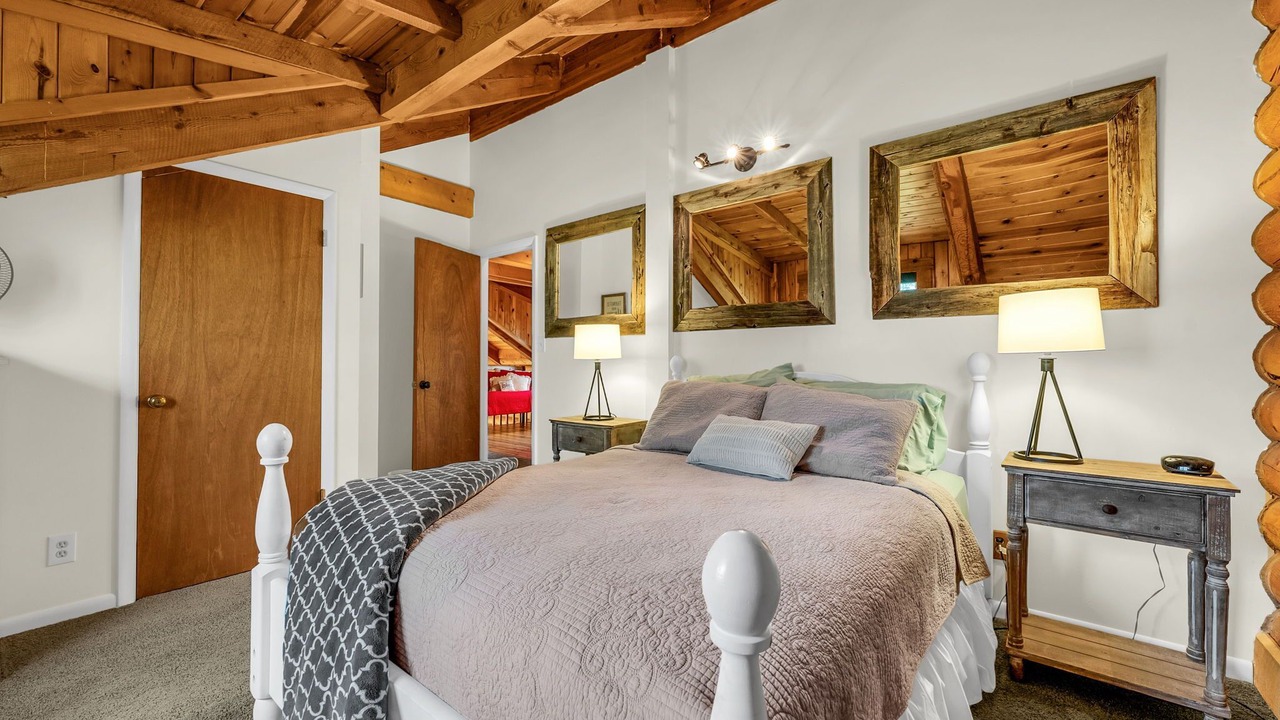 Photo of Bedroom in Scofield