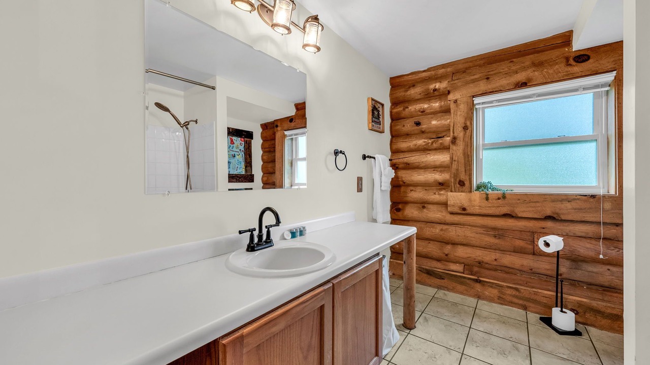 Photo of Bathroom in Scofield