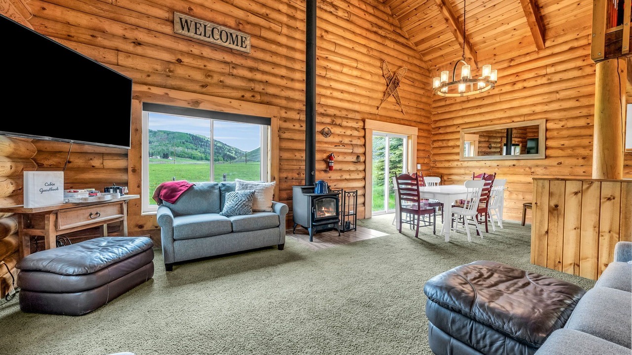 Photo of Livingroom in Scofield