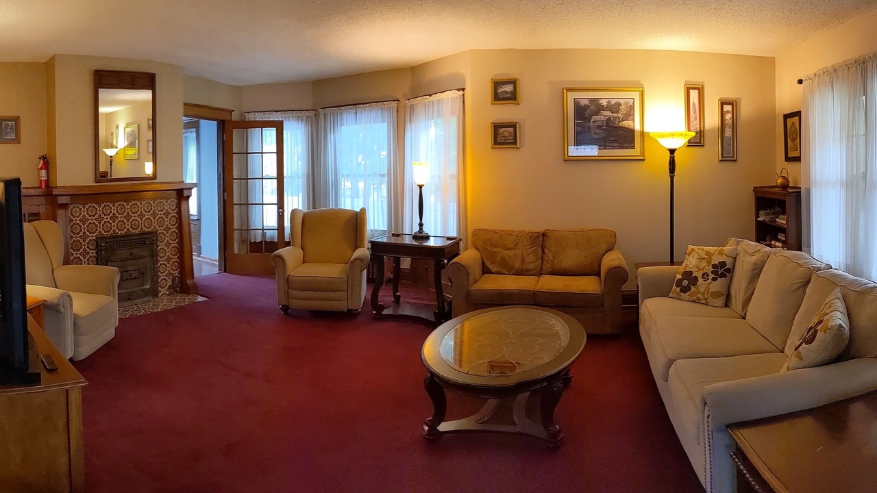 Photo of Bedroom in Downtown Niagara Falls