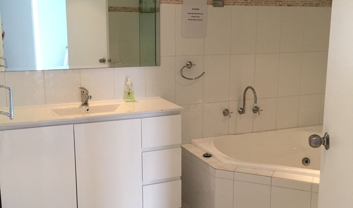 Photo of Bathroom in The Entrance