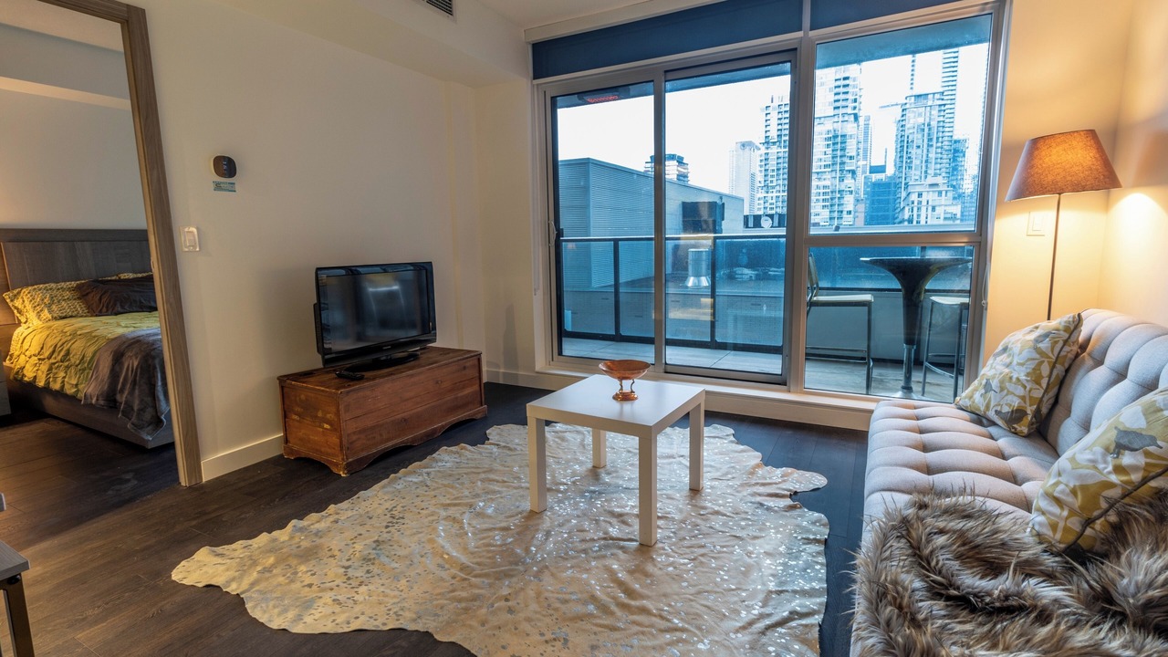 Photo of Livingroom in Toronto Entertainment District