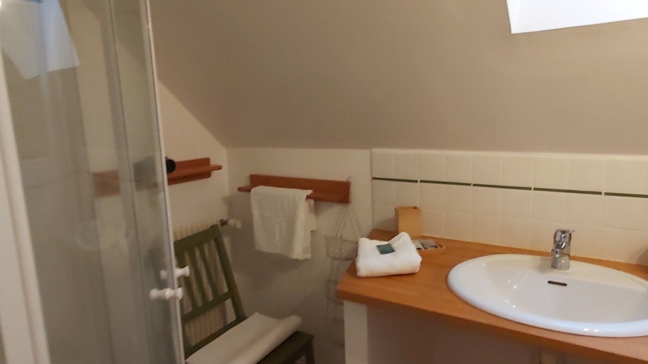 Photo of Bathroom in Verneuil-sur-Indre