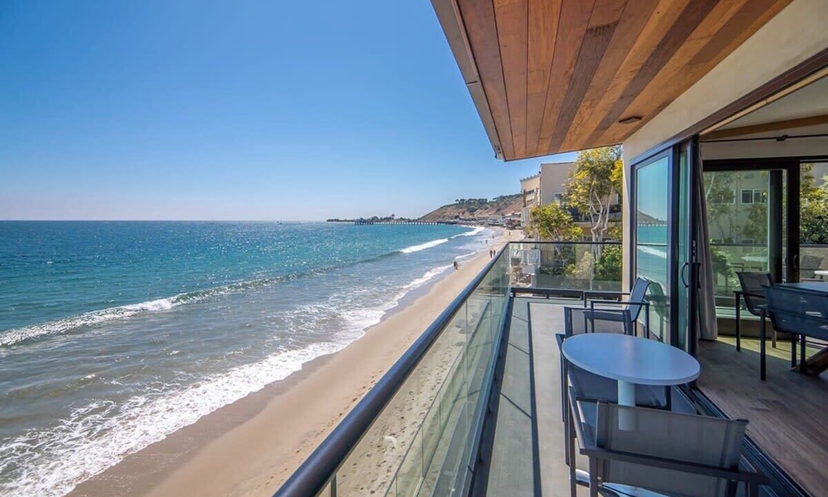 Photo of Patio Balcony in Eastern Malibu