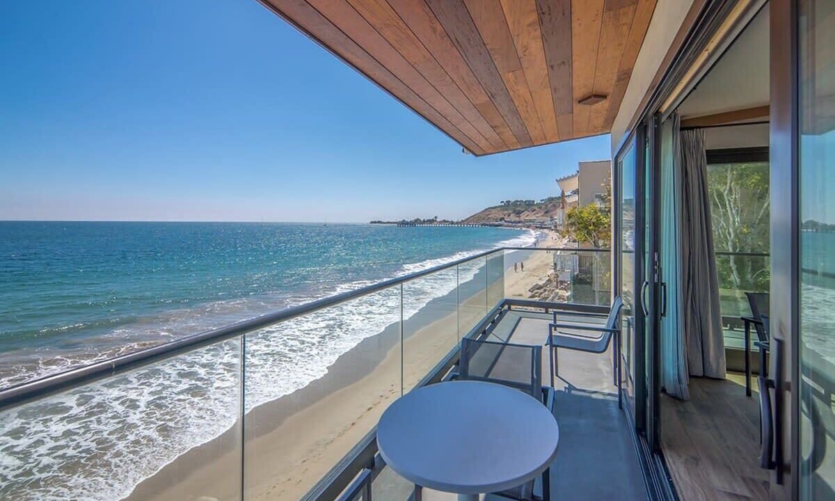 Photo of Patio Balcony in Eastern Malibu