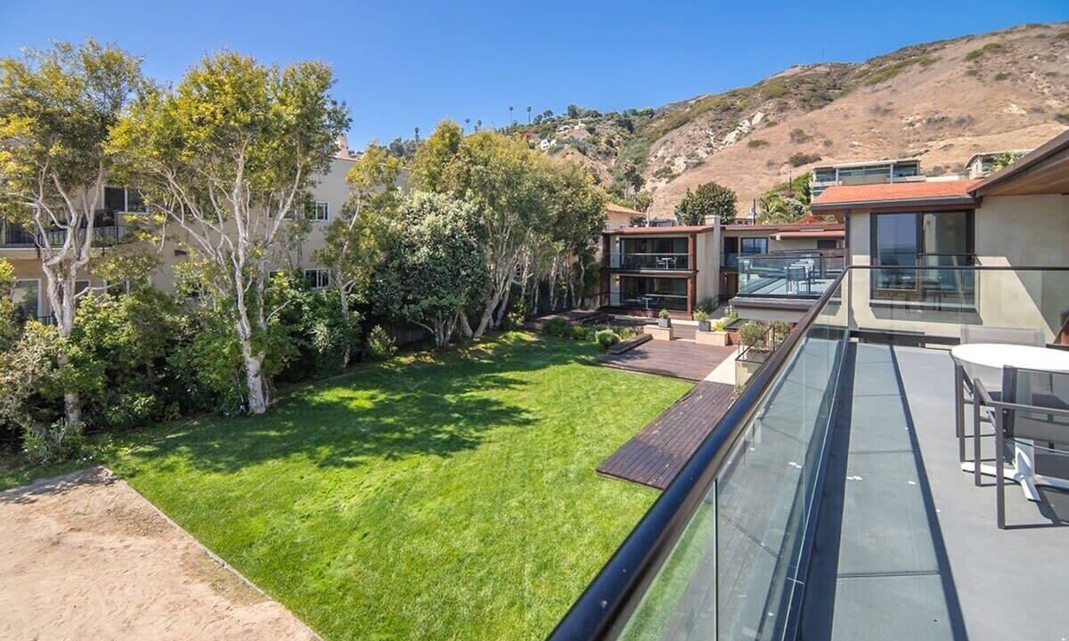 Photo of Others in Eastern Malibu