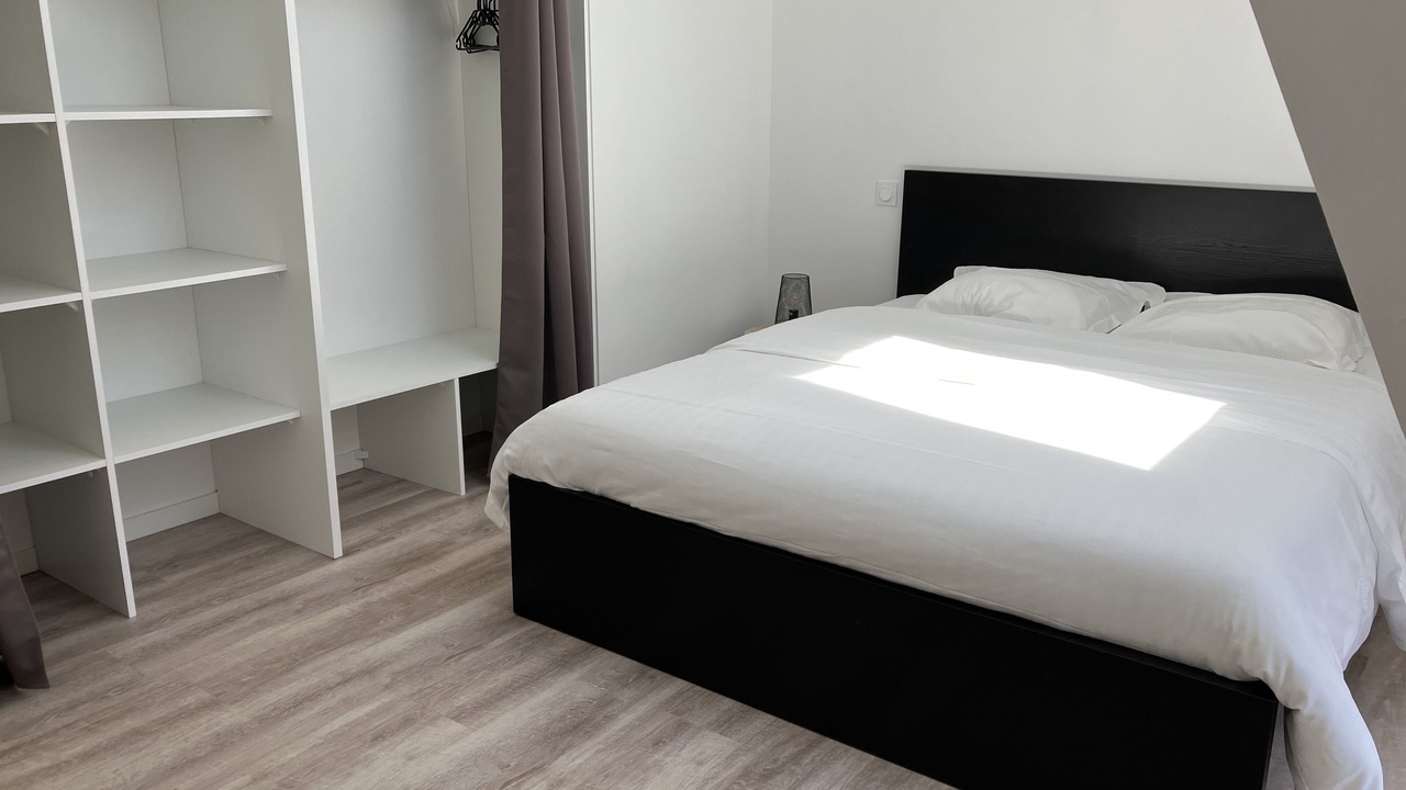 Photo of Bedroom in Le Minihic-sur-Rance