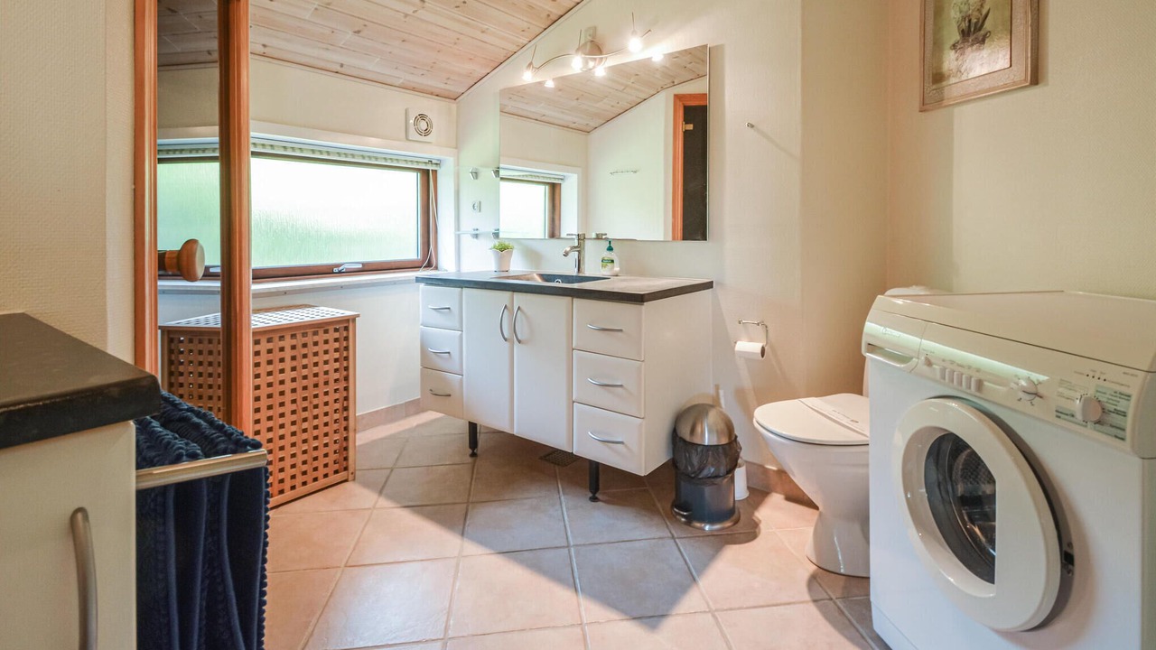 Photo of Bathroom in Skaven Strand