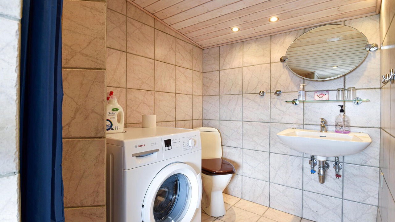 Photo of Bathroom in Fjand Badeby
