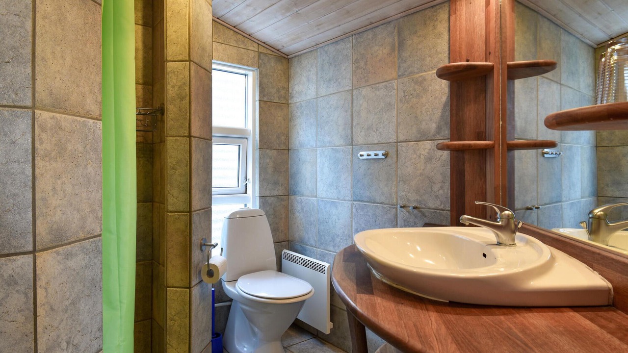 Photo of Bathroom in Fjand Badeby