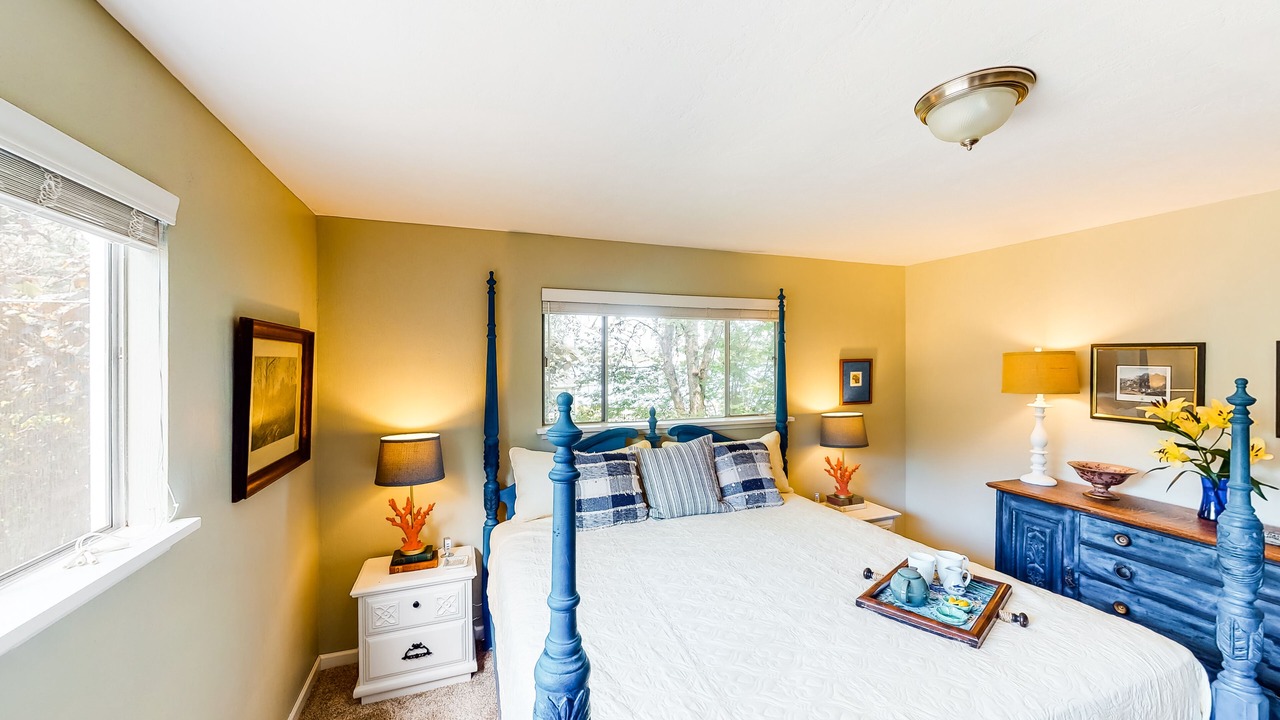 Photo of Bedroom in Poulsbo