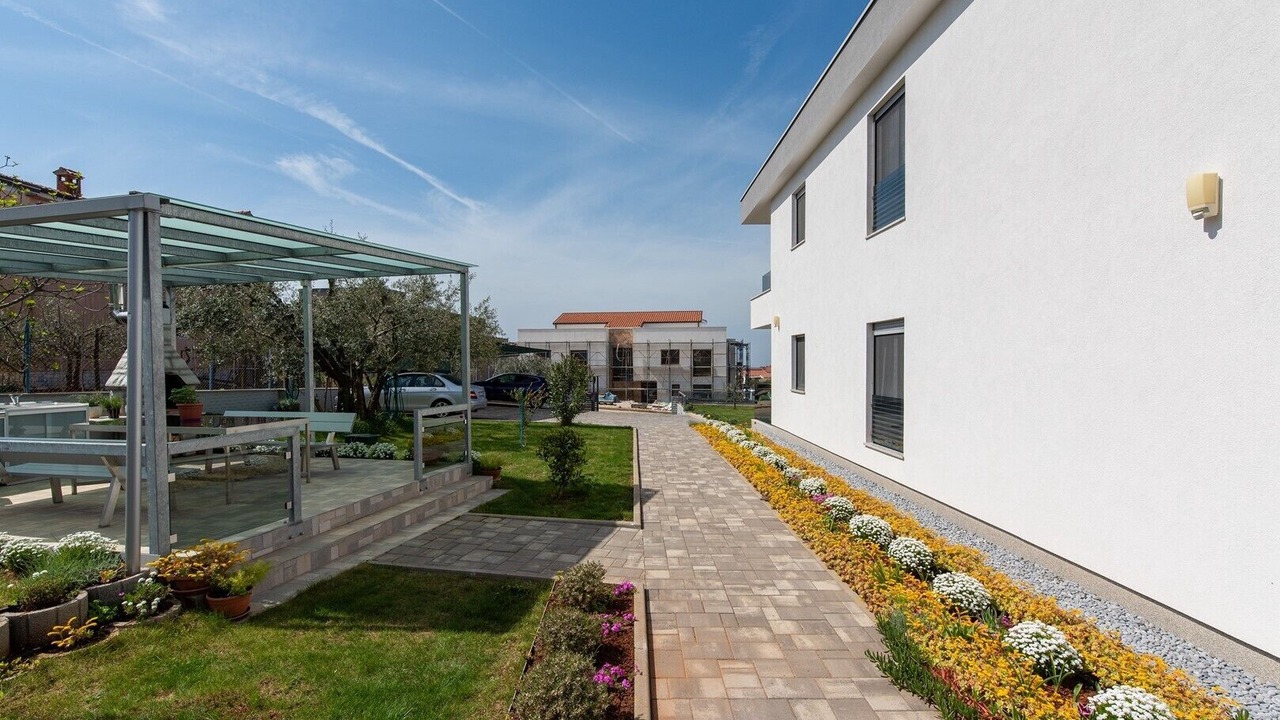 Photo of Outdoor in Gulici