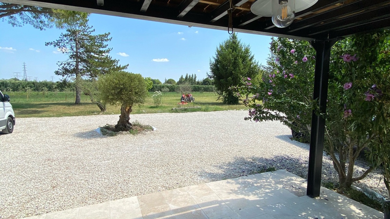 Photo of Patio Balcony in Rognonas
