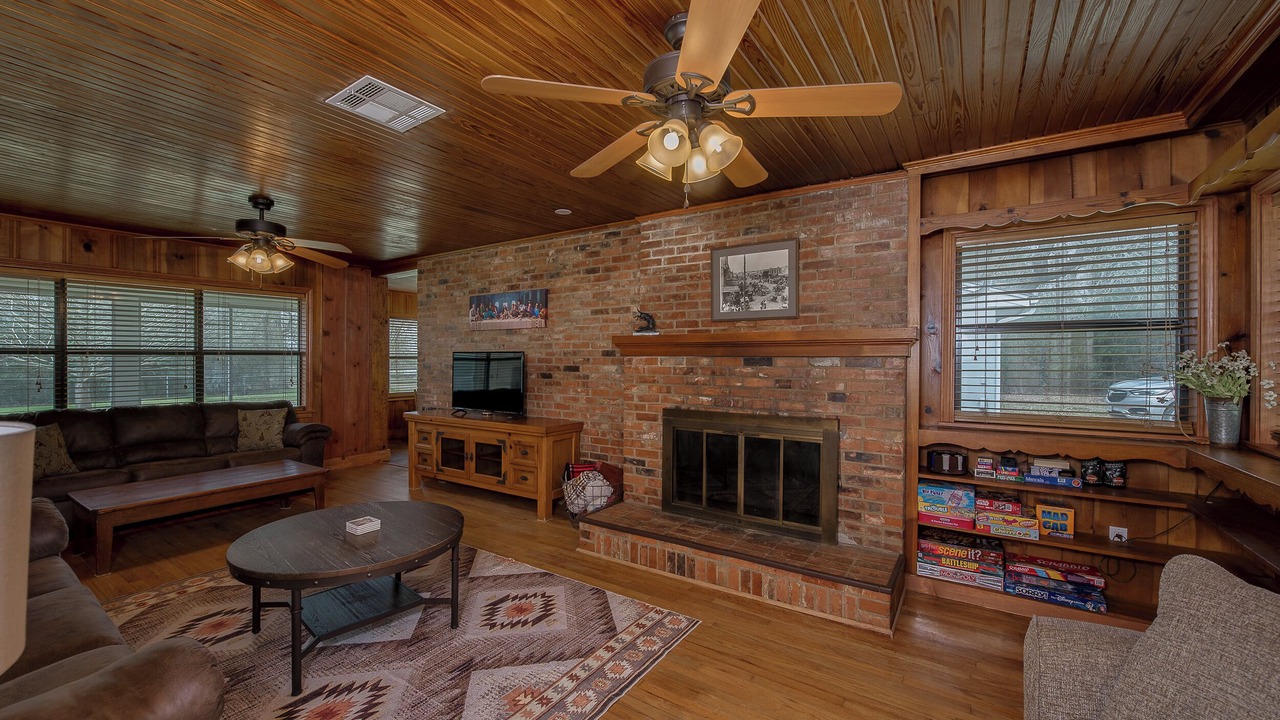 Photo of Livingroom in Wixon Valley