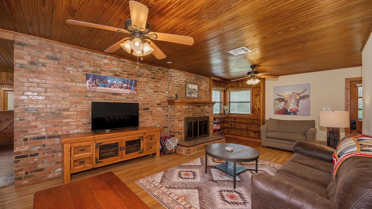 Photo of Livingroom in Wixon Valley