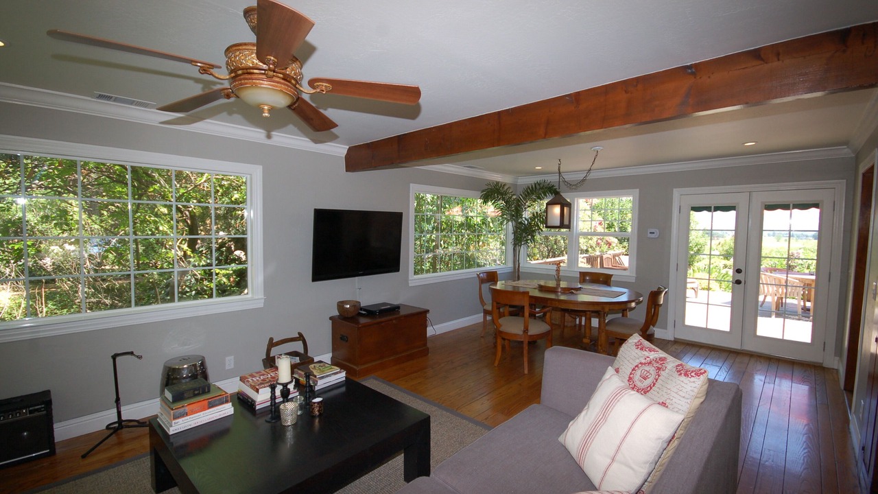 Photo of Bedroom in Oak Knoll