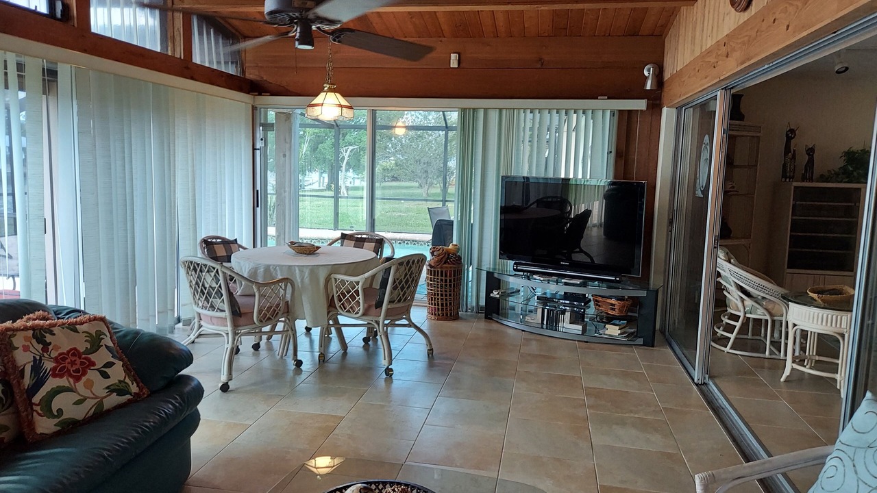 Photo of Bedroom in Edgewater