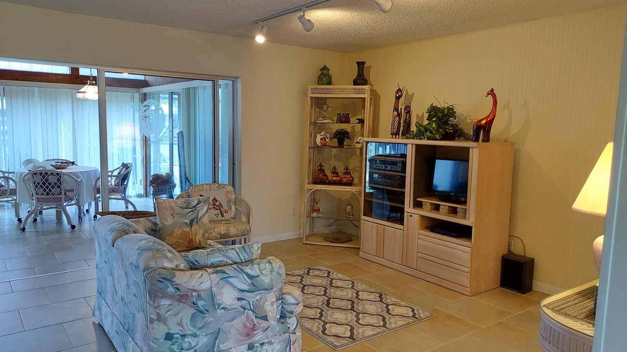 Photo of Bedroom in Edgewater