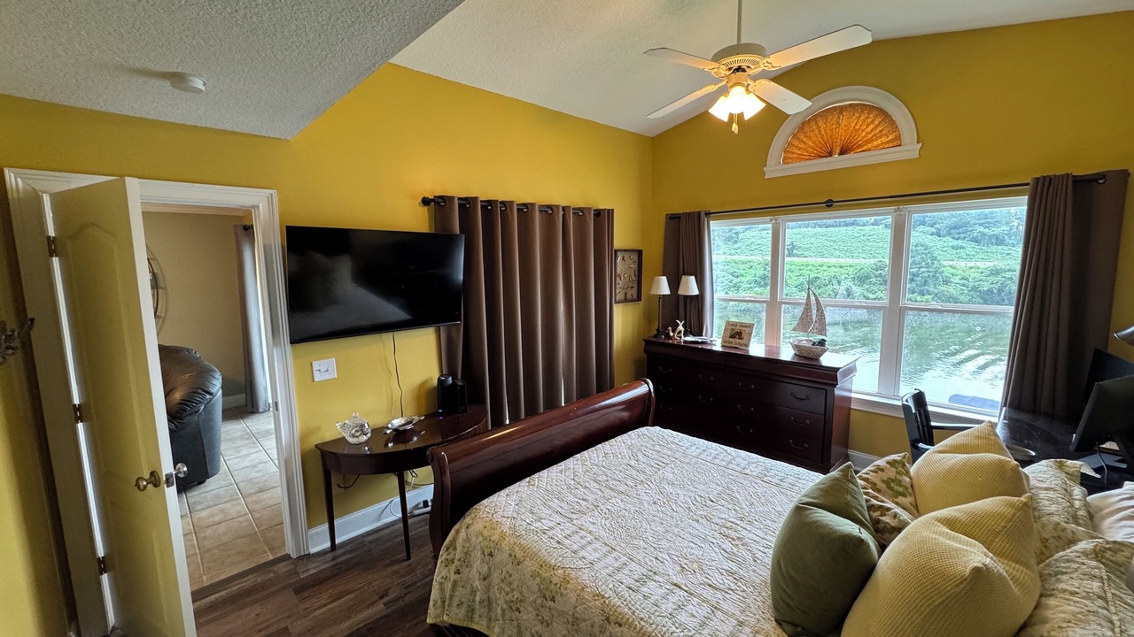Photo of Bedroom in Alexander City