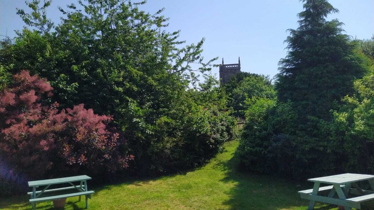 Photo of Outdoor in Temple Cloud