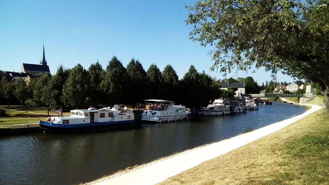 Photo of Others in Ouzouer-sur-Trezee