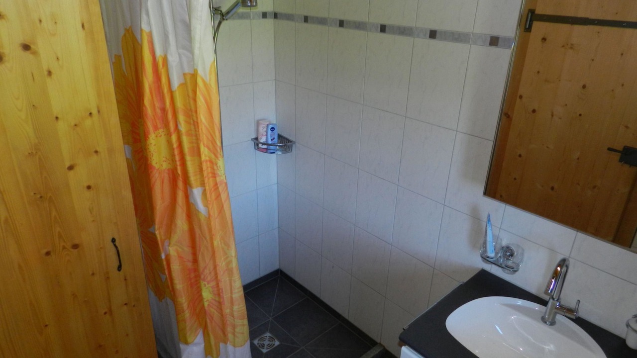 Photo of Bathroom in Gsteig