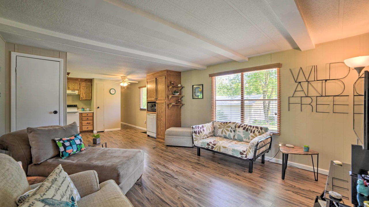 Photo of Livingroom in Murray