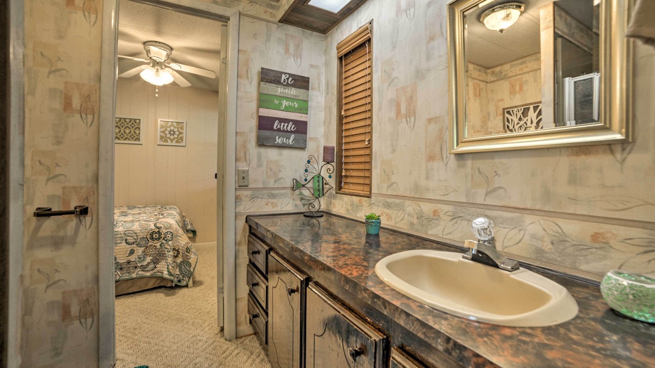 Photo of Bathroom in Murray