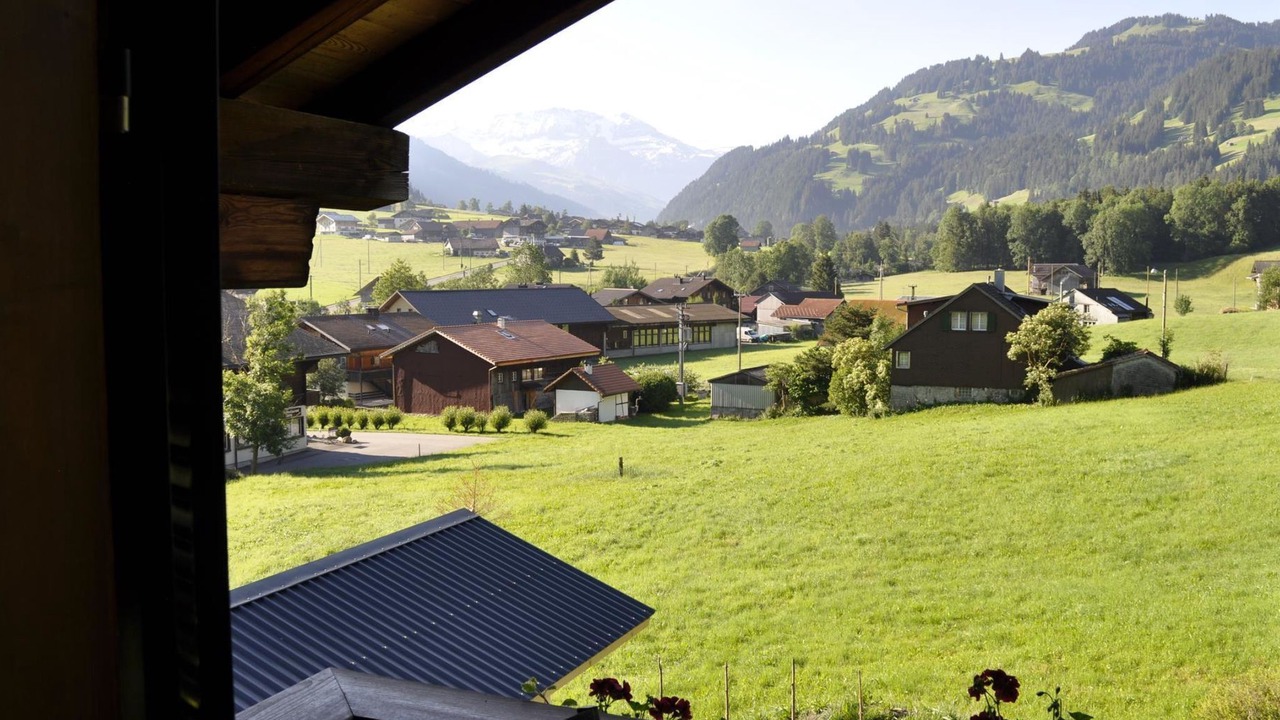 Photo of Others in Oeschseite