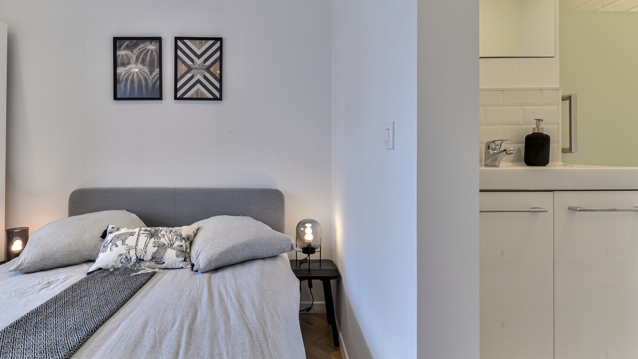 Photo of Bedroom in Val-de-Grace