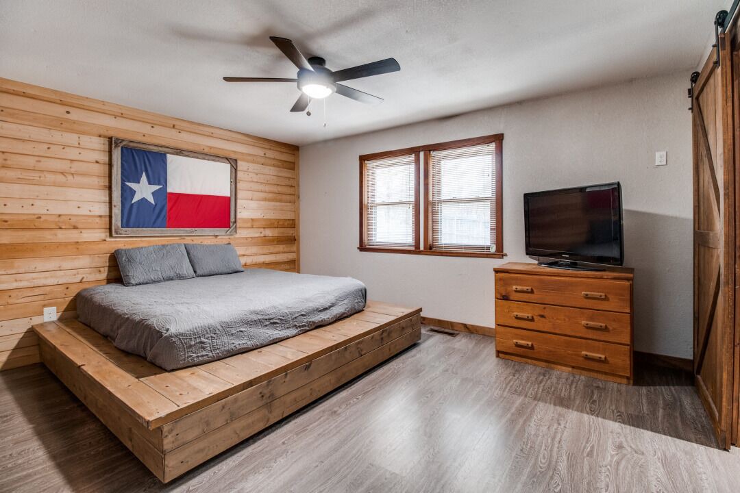 Photo of Bedroom in Pottsboro