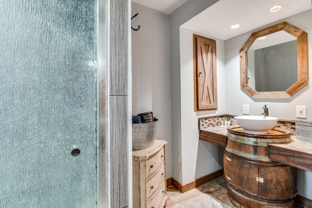 Photo of Bathroom in Pottsboro