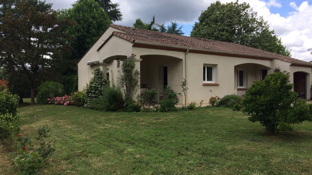 Photo of Outdoor in Laroque-Timbaut