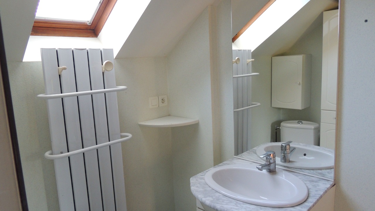 Photo of Bathroom in Vailhourles