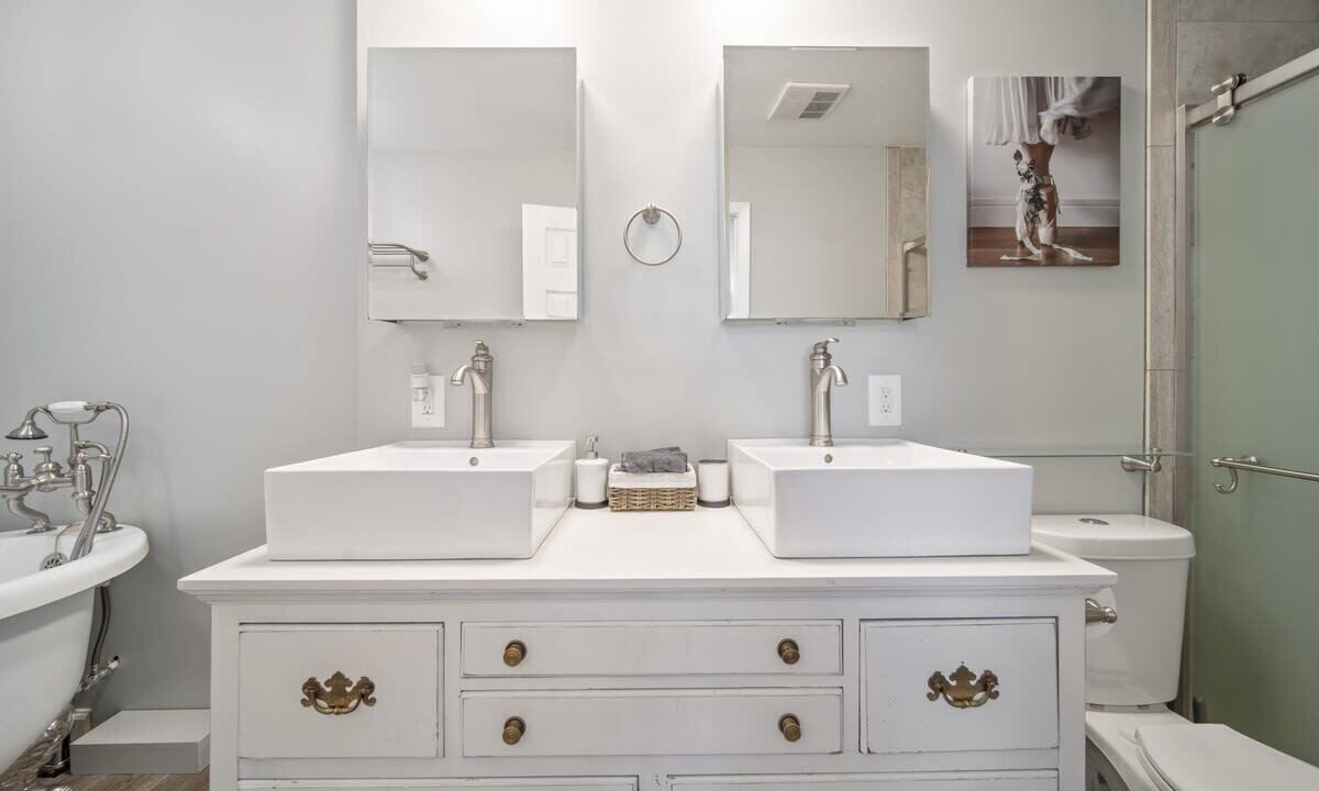 Photo of Bathroom in Northeast Carrollton