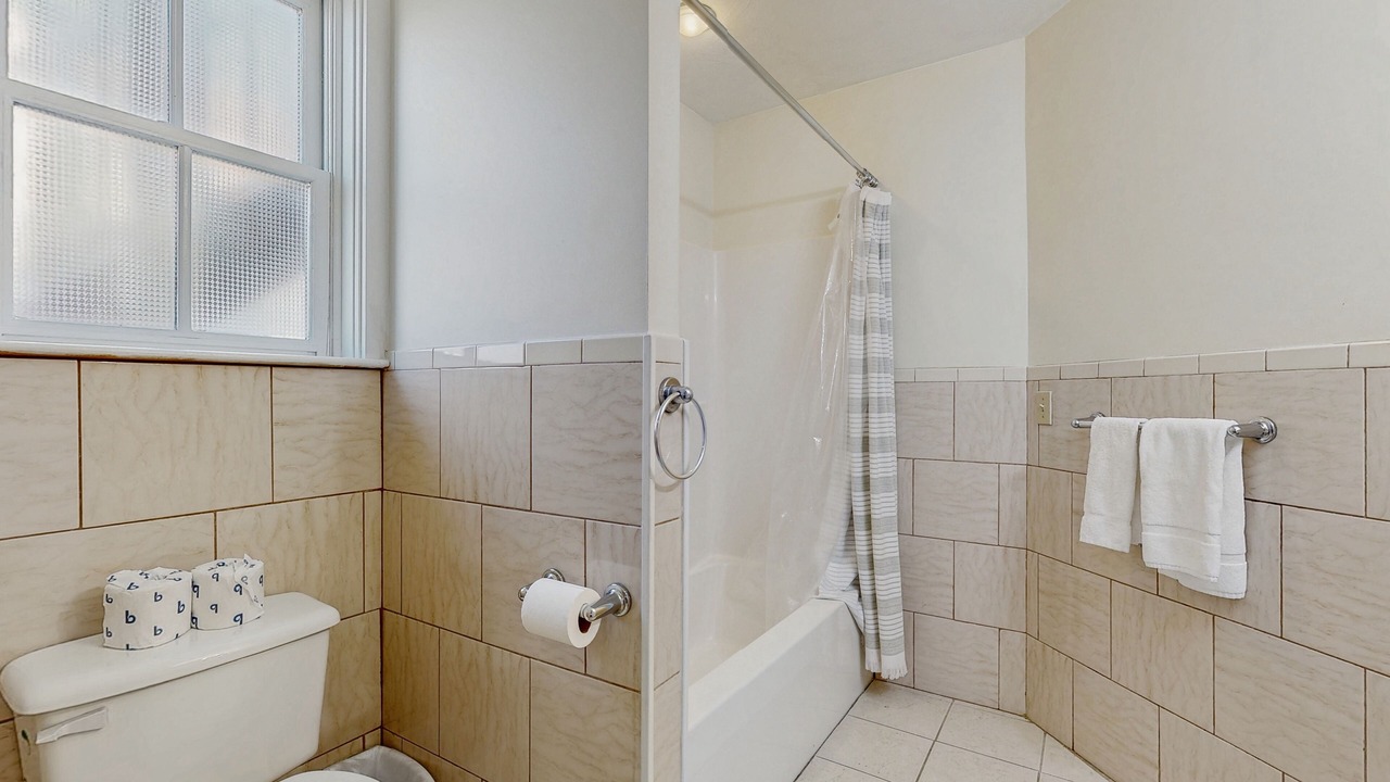 Photo of Bathroom in Commercial Street
